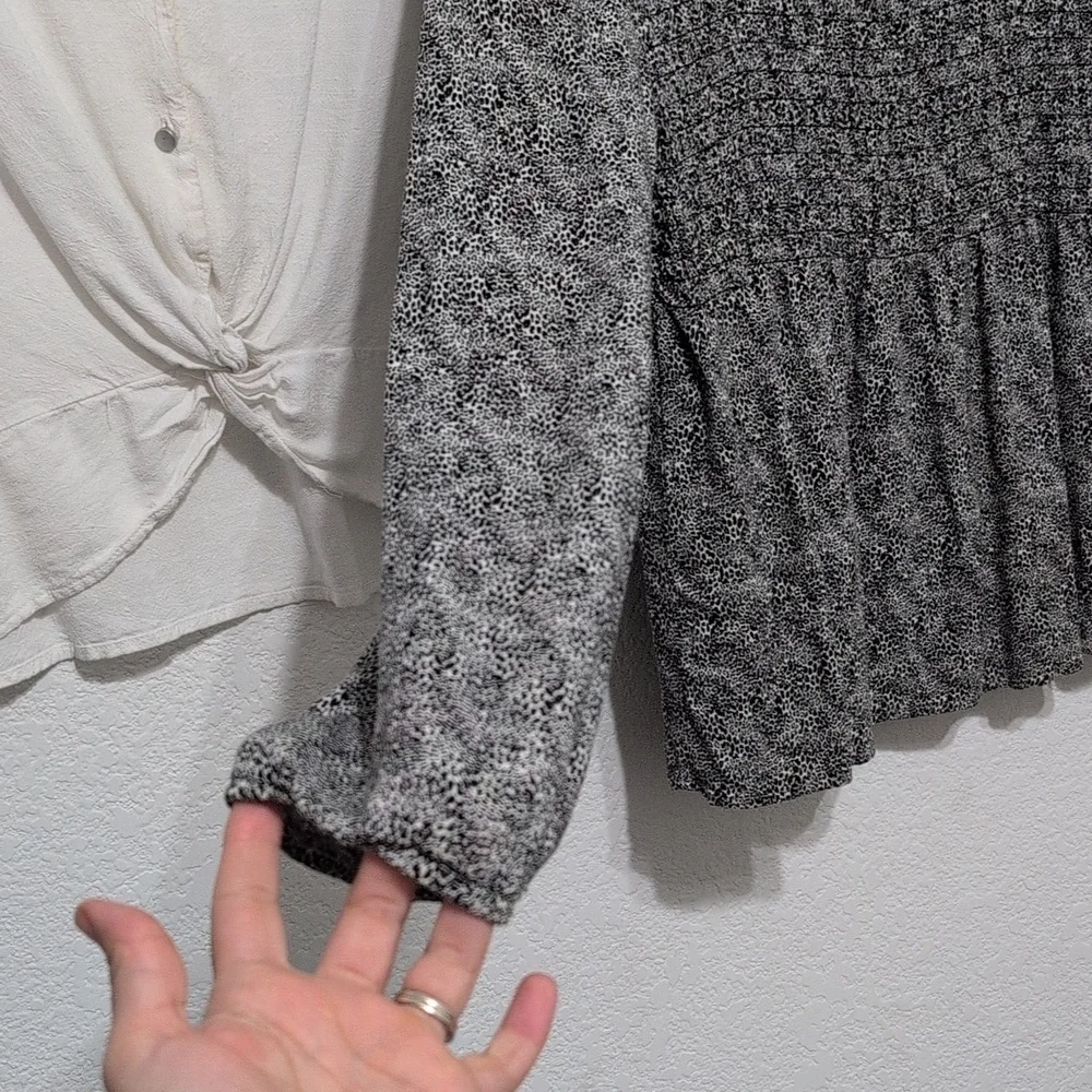 Pair Of Urban Romantic Tops Linen Rayon Women's Large